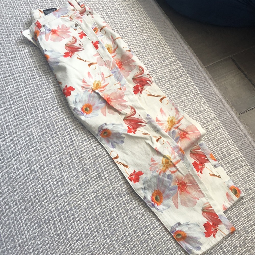Jeans - Picture 2 of 2